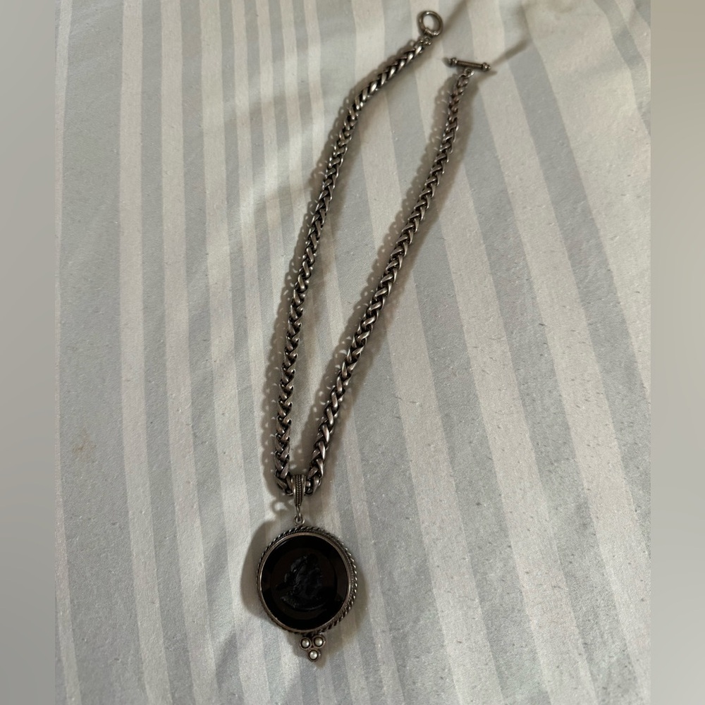 Extasia black cameo with matching chain